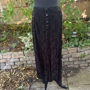 Elegant Boho Black Lace Skirt. Size M.